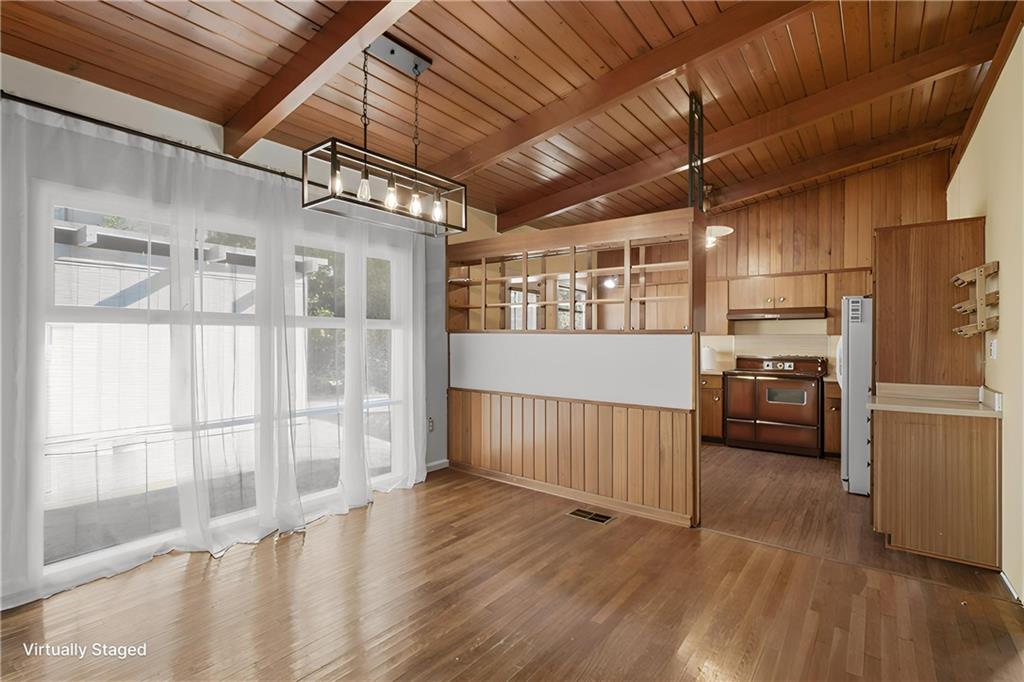 3906 Land O Lakes Drive NE