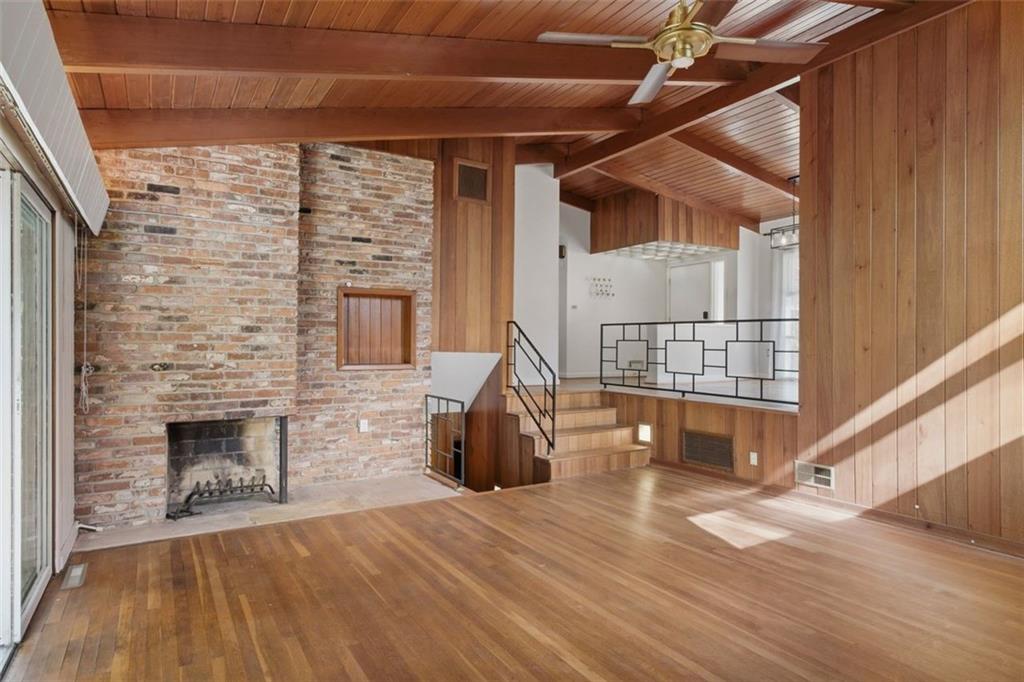 3906 Land O Lakes Drive NE