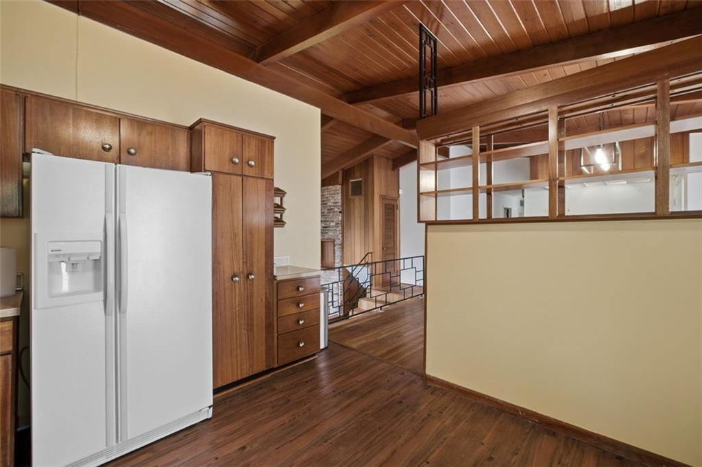 3906 Land O Lakes Drive NE