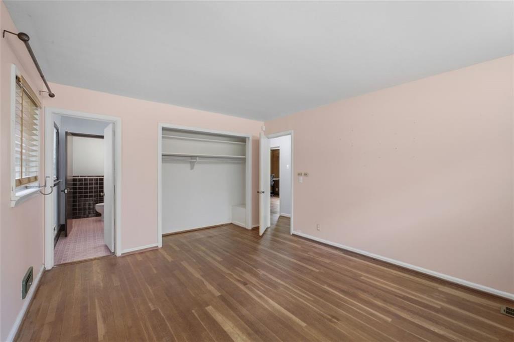 3906 Land O Lakes Drive NE