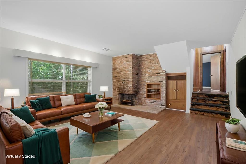 3906 Land O Lakes Drive NE