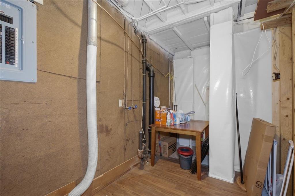 3906 Land O Lakes Drive NE