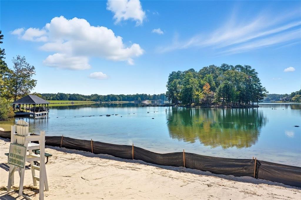 2021 Lakeview Parkway