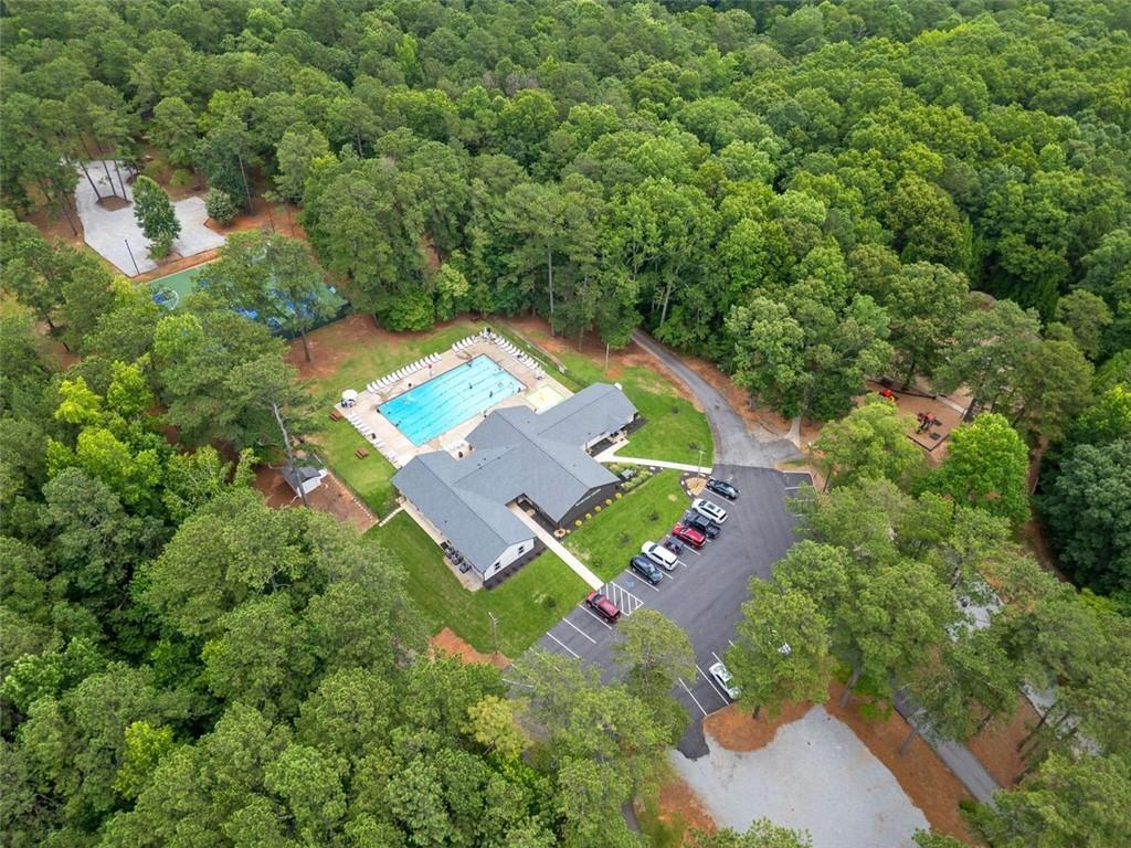 2021 Lakeview Parkway