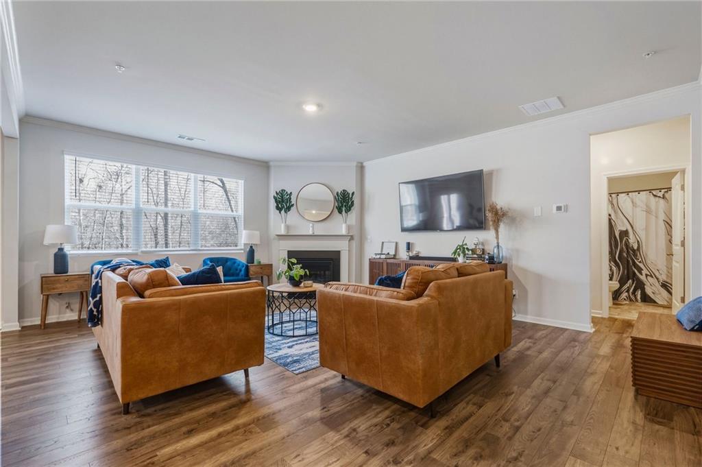 825 Athena Bend