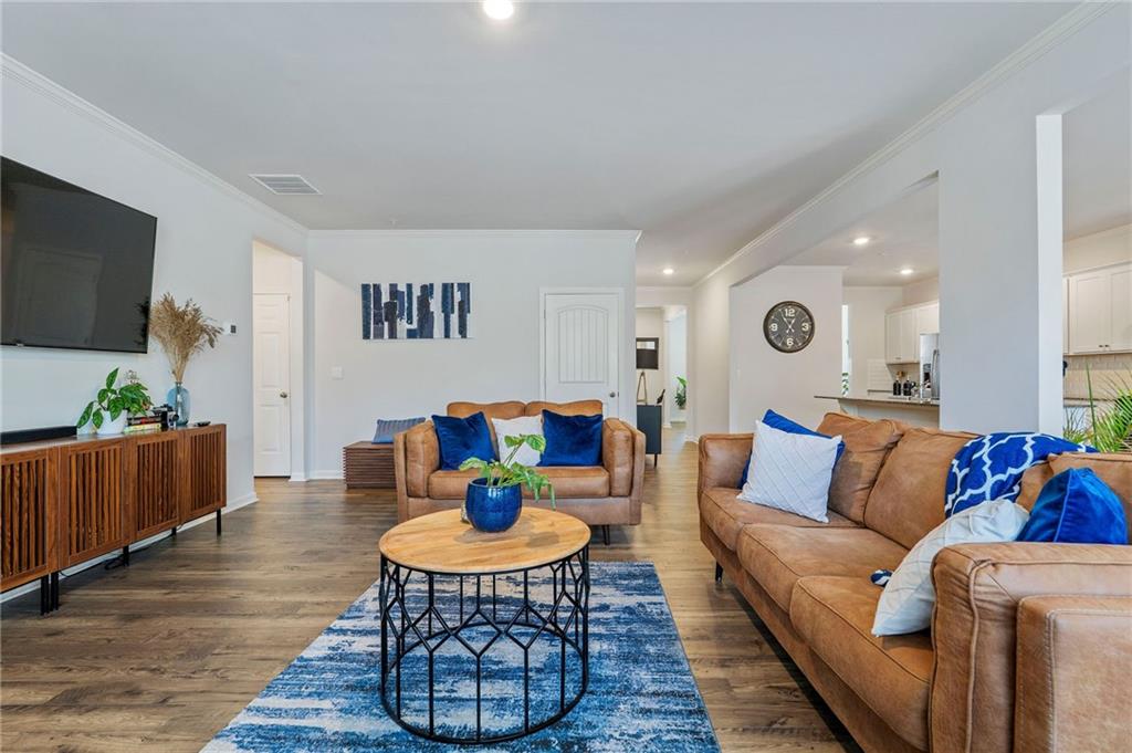 825 Athena Bend