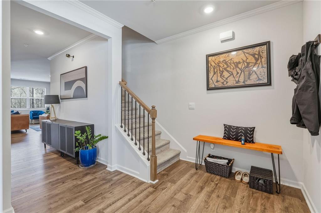 825 Athena Bend
