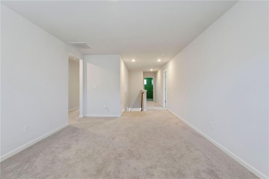 825 Athena Bend