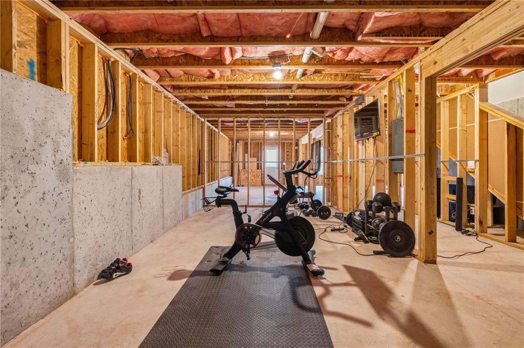 825 Athena Bend