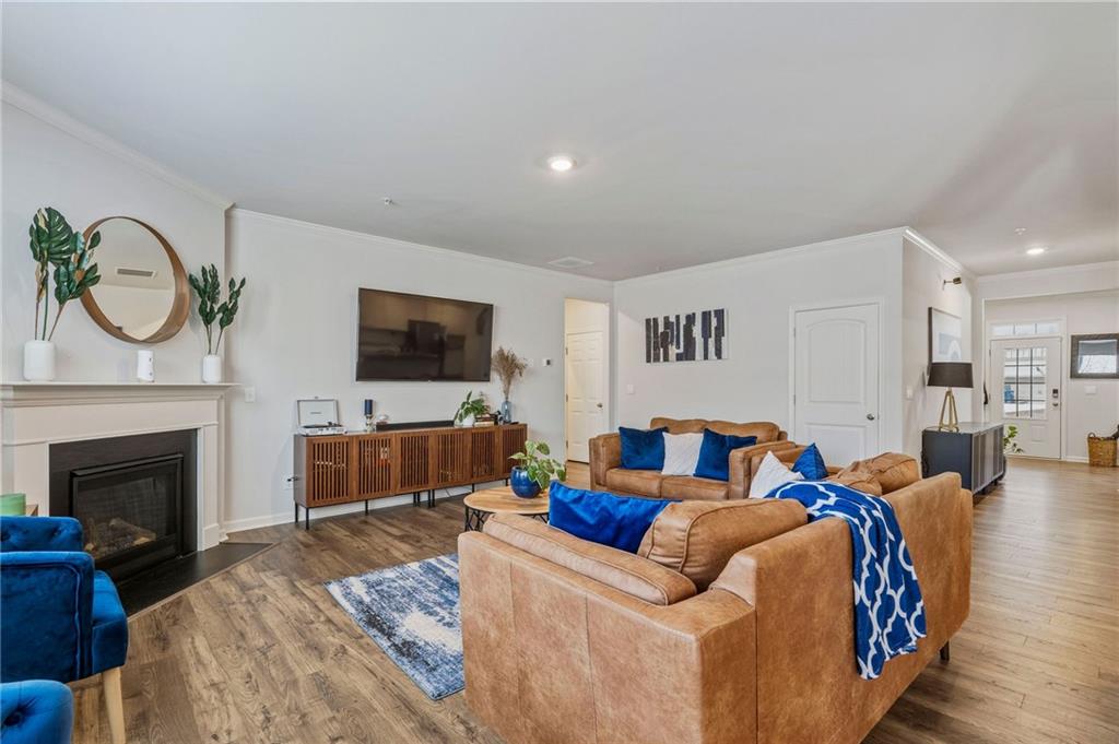 825 Athena Bend
