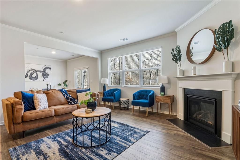 825 Athena Bend
