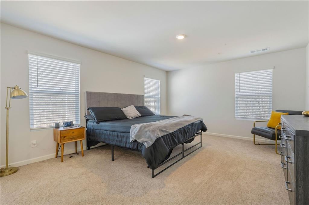825 Athena Bend