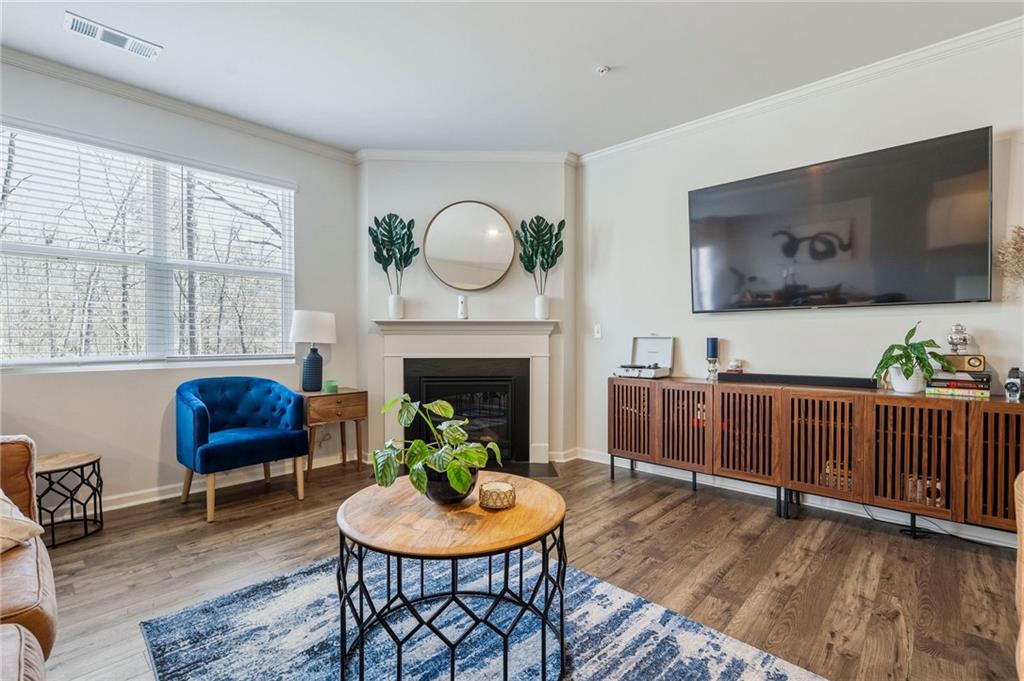 825 Athena Bend