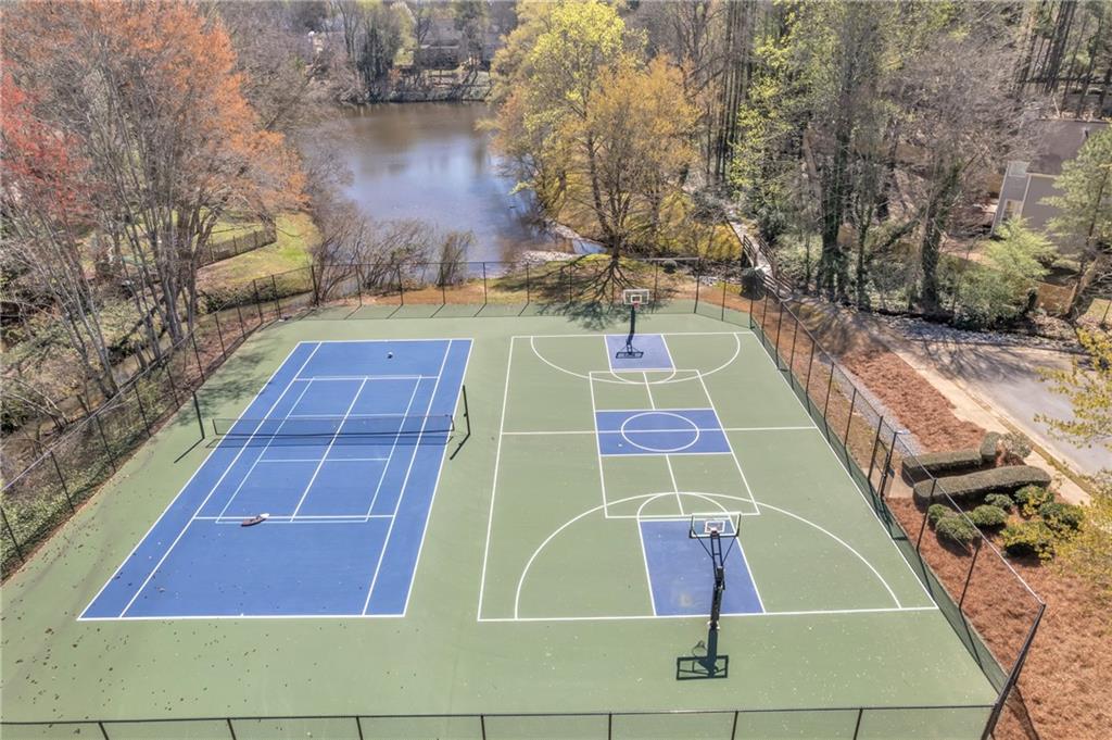 4271 Glenlake Drive NW