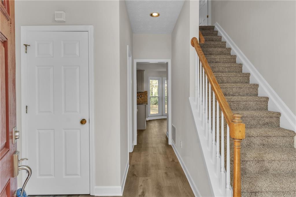 4271 Glenlake Drive NW