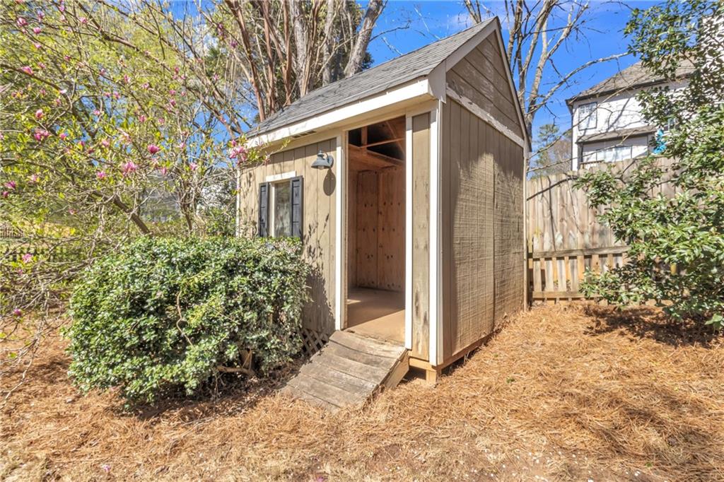 4271 Glenlake Drive NW