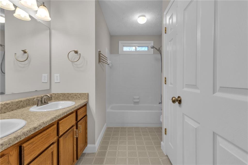 4271 Glenlake Drive NW