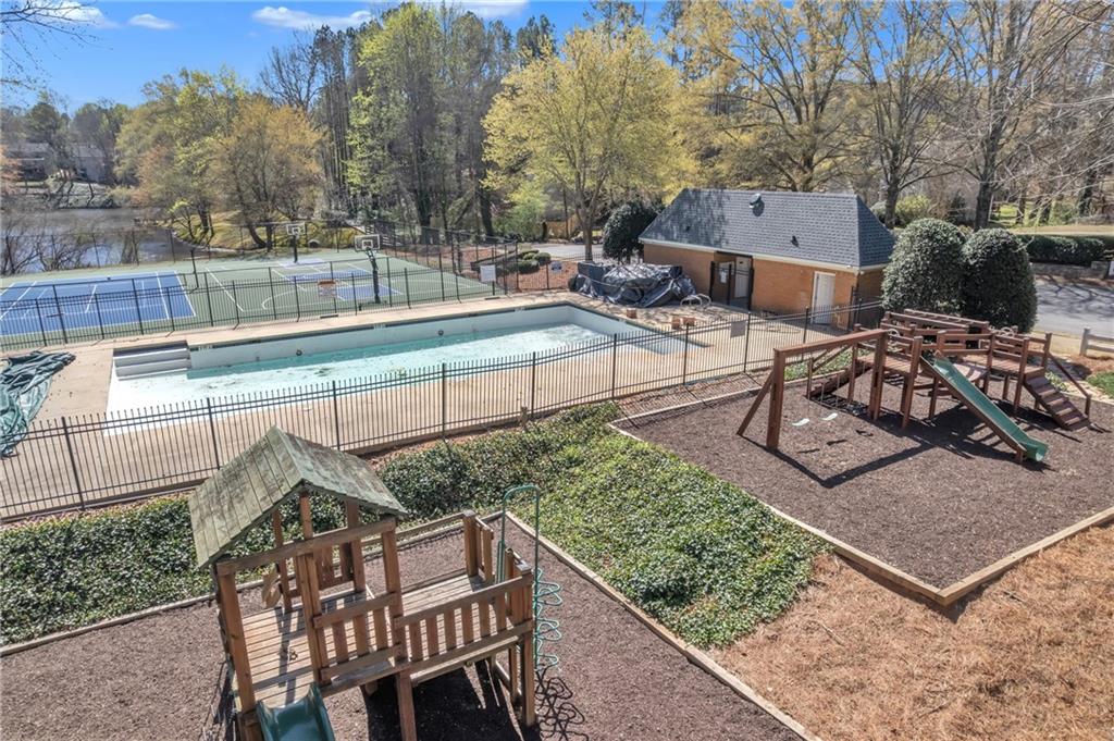 4271 Glenlake Drive NW