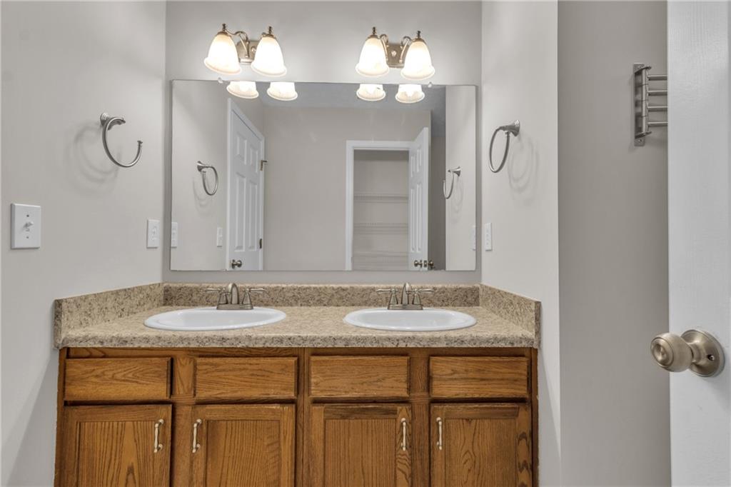 4271 Glenlake Drive NW