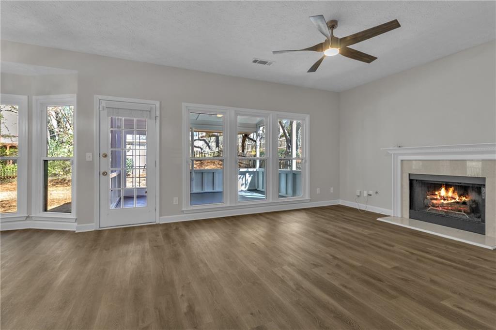 4271 Glenlake Drive NW