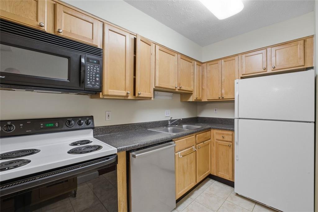 3440 Essex Avenue Unit 103