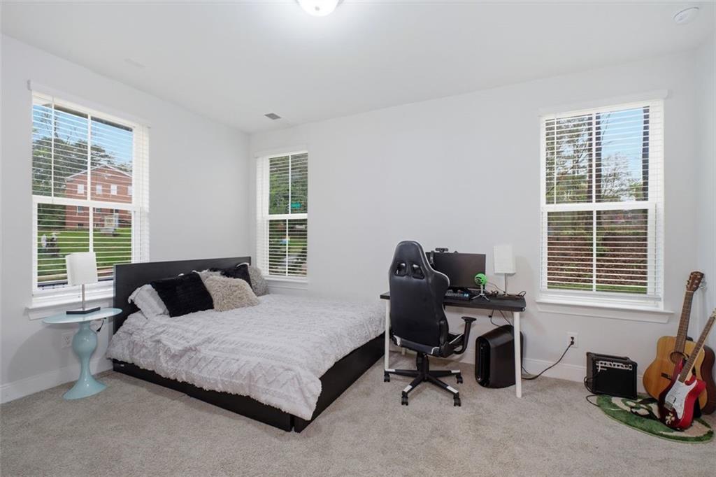 816 S Columbia Drive