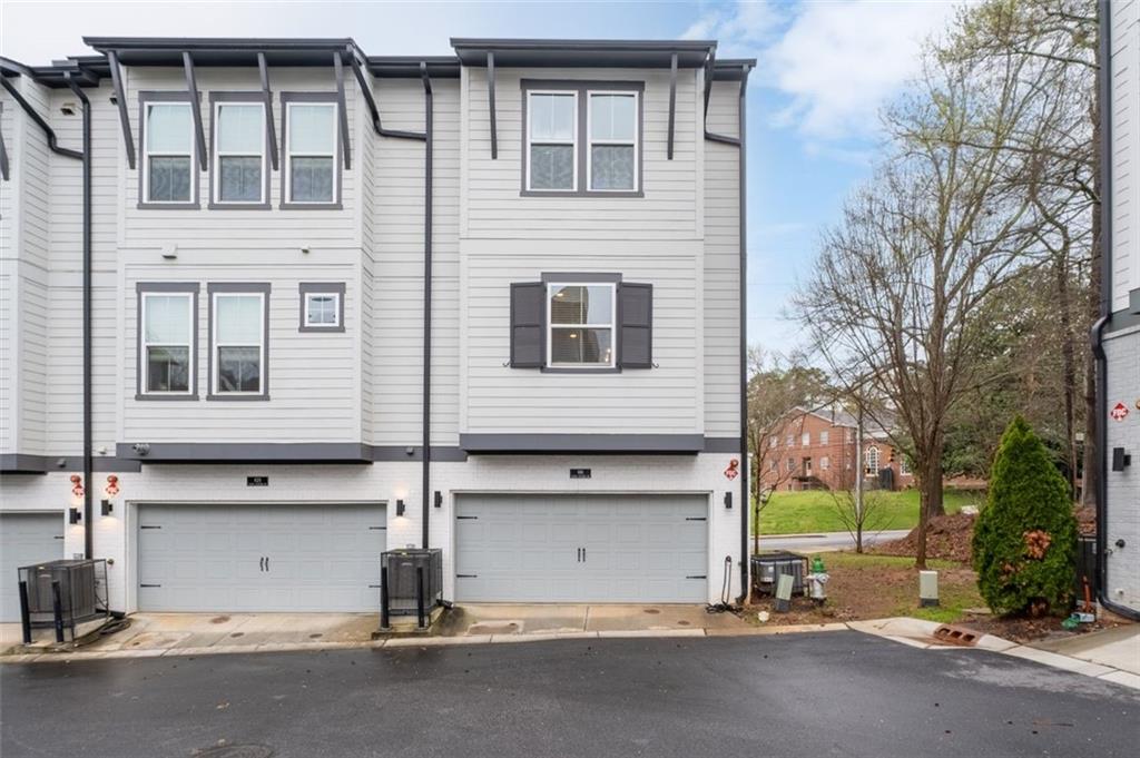 816 S Columbia Drive