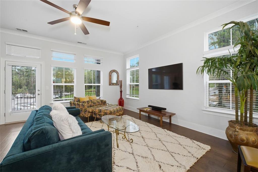 816 S Columbia Drive