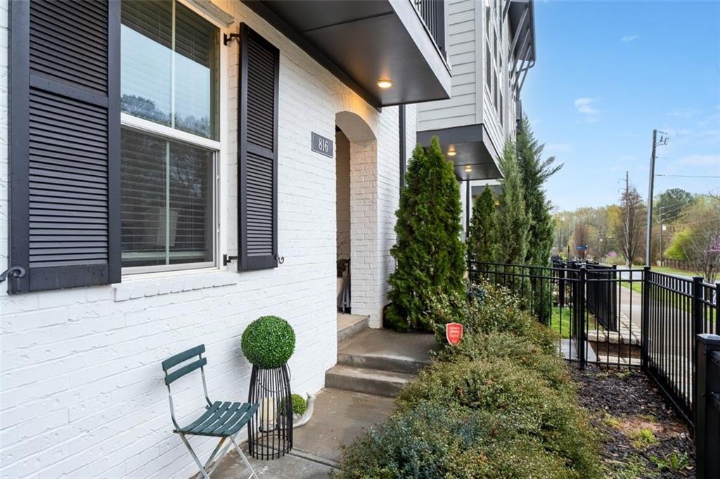 816 S Columbia Drive