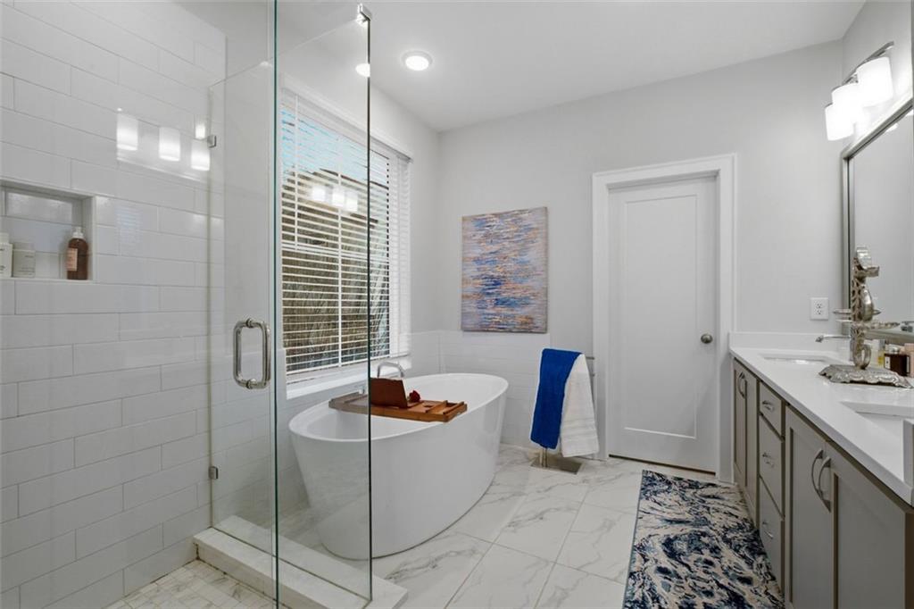 816 S Columbia Drive