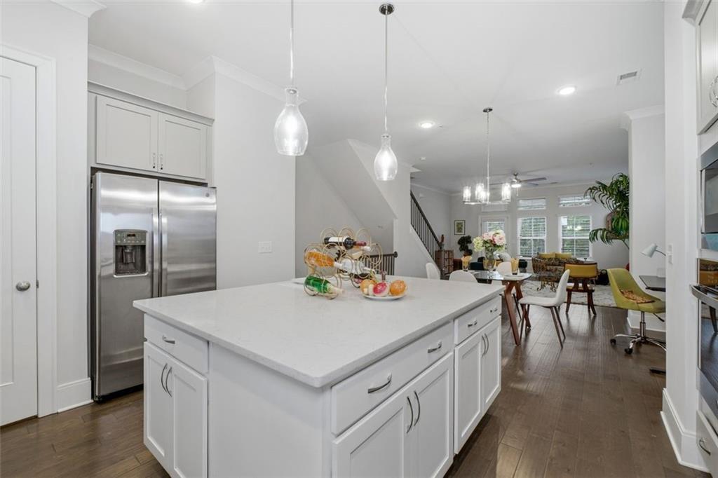 816 S Columbia Drive