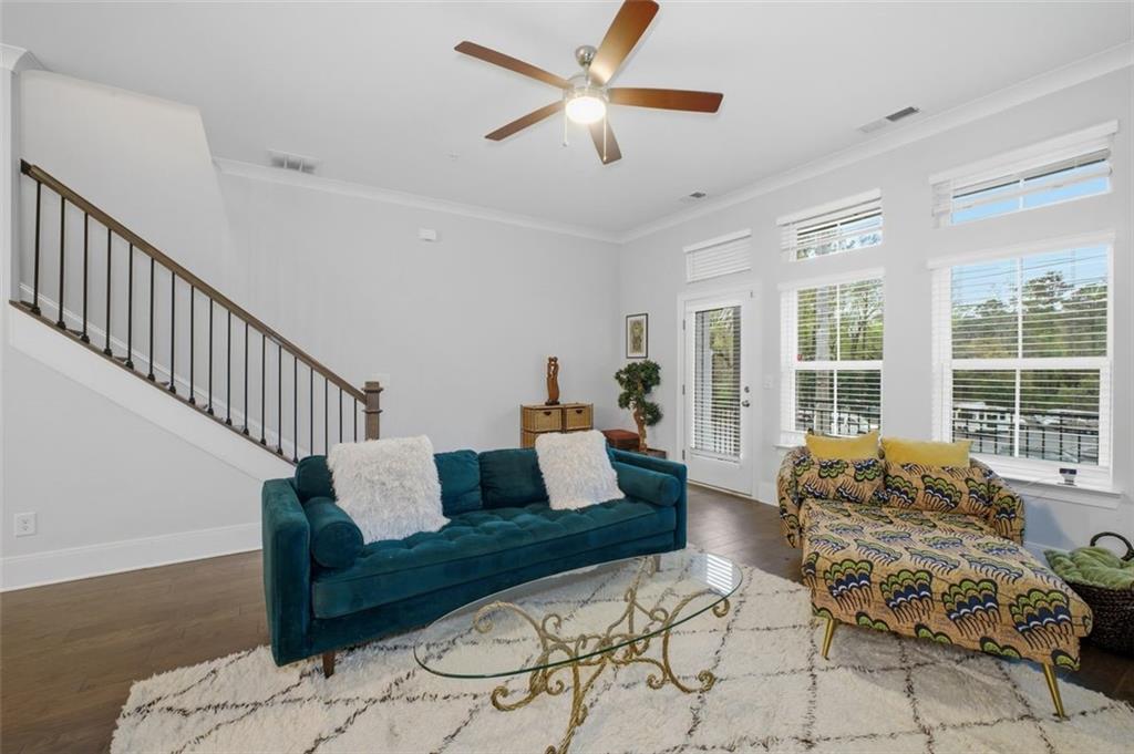 816 S Columbia Drive