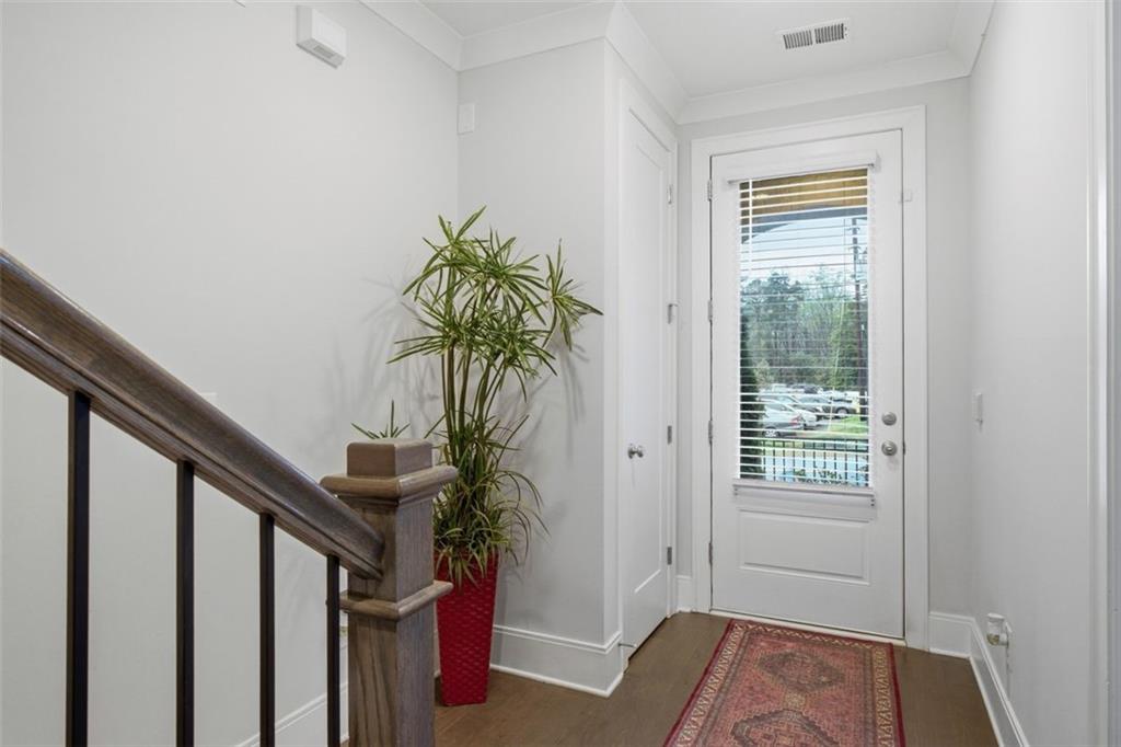 816 S Columbia Drive