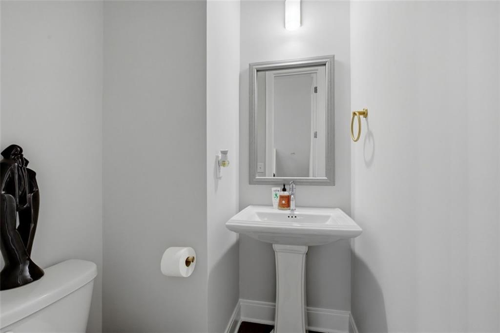 816 S Columbia Drive