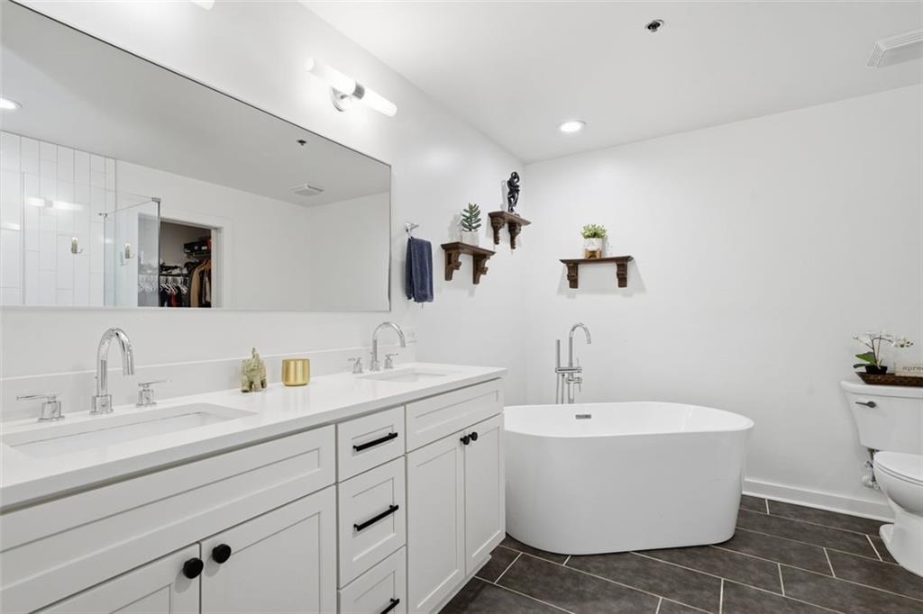 260 18th Street NW Unit 10215