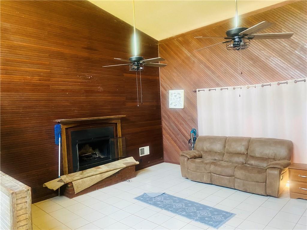 109 Hillcrest Road