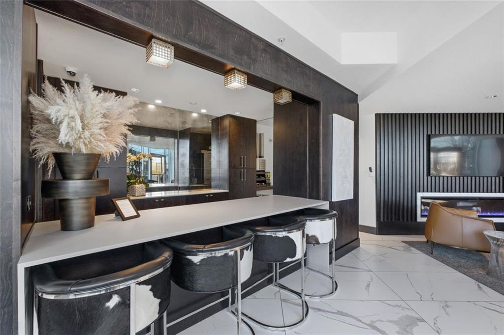 400 W Peachtree Street NW Unit 705