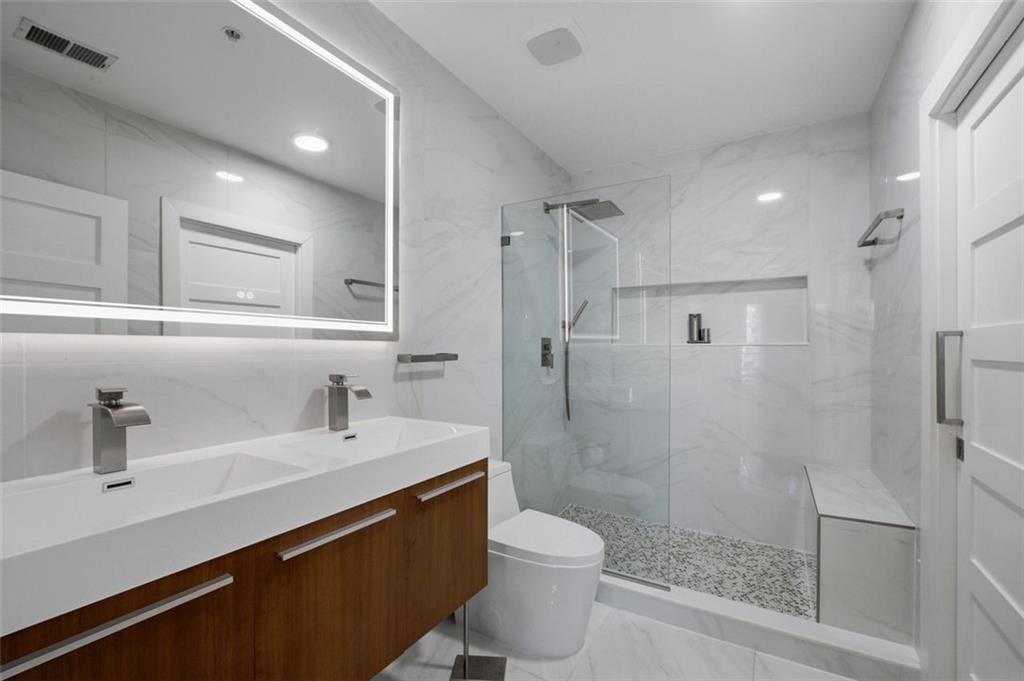 400 W Peachtree Street NW Unit 705
