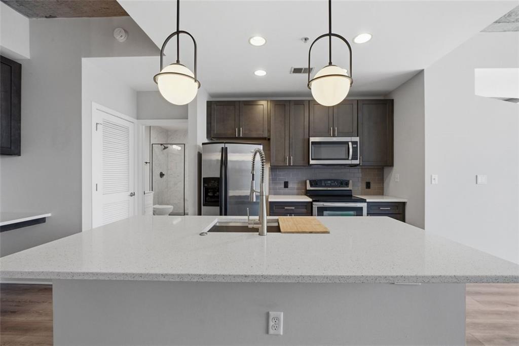 400 W Peachtree Street NW Unit 1908