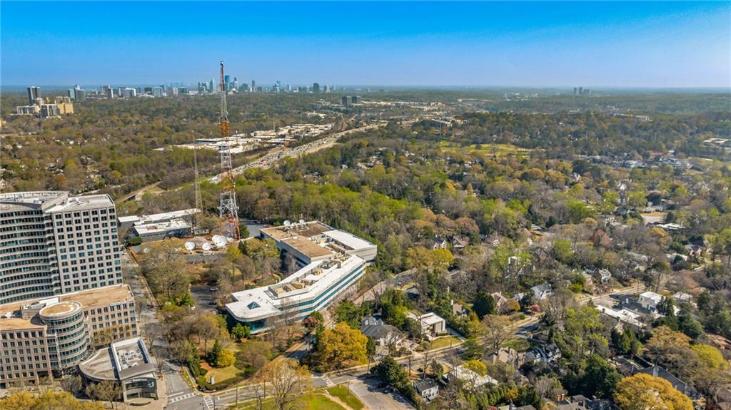 35 Robin Hood Road NE