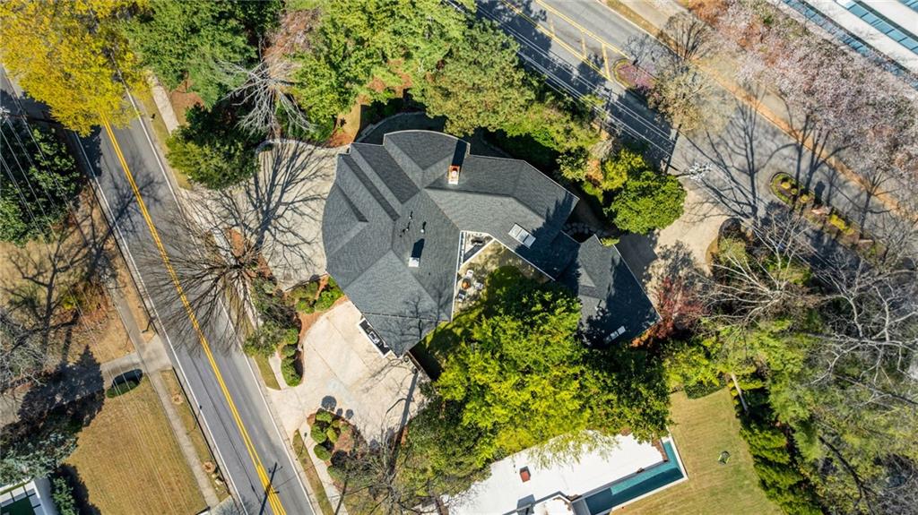 35 Robin Hood Road NE