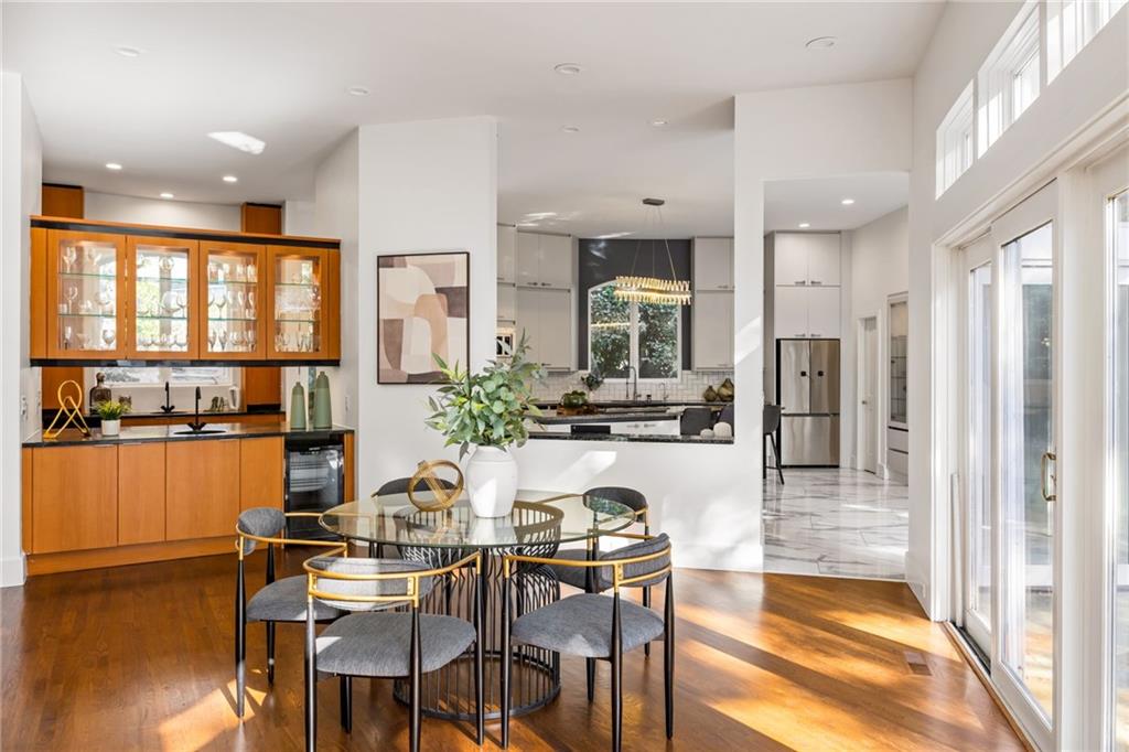 35 Robin Hood Road NE