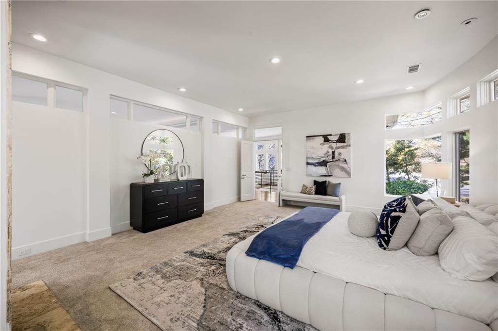 35 Robin Hood Road NE