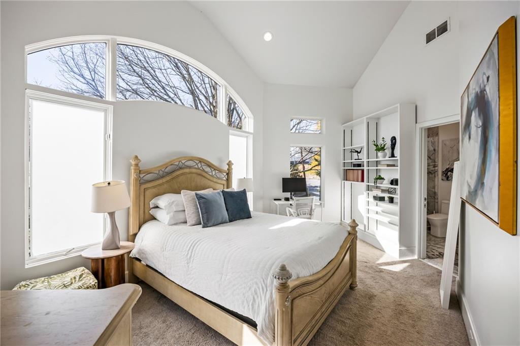 35 Robin Hood Road NE