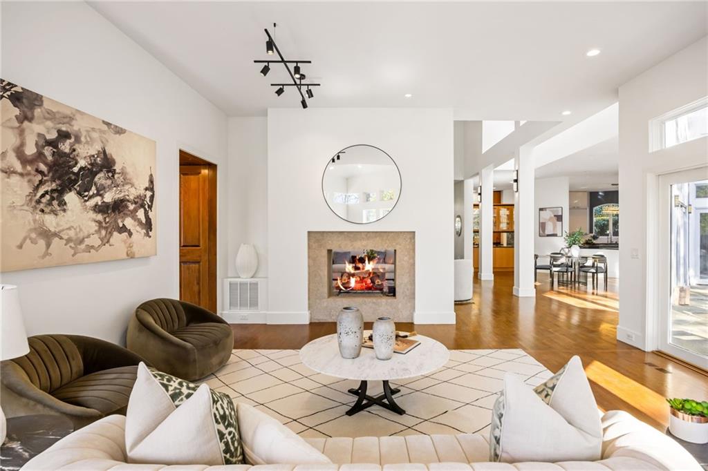 35 Robin Hood Road NE