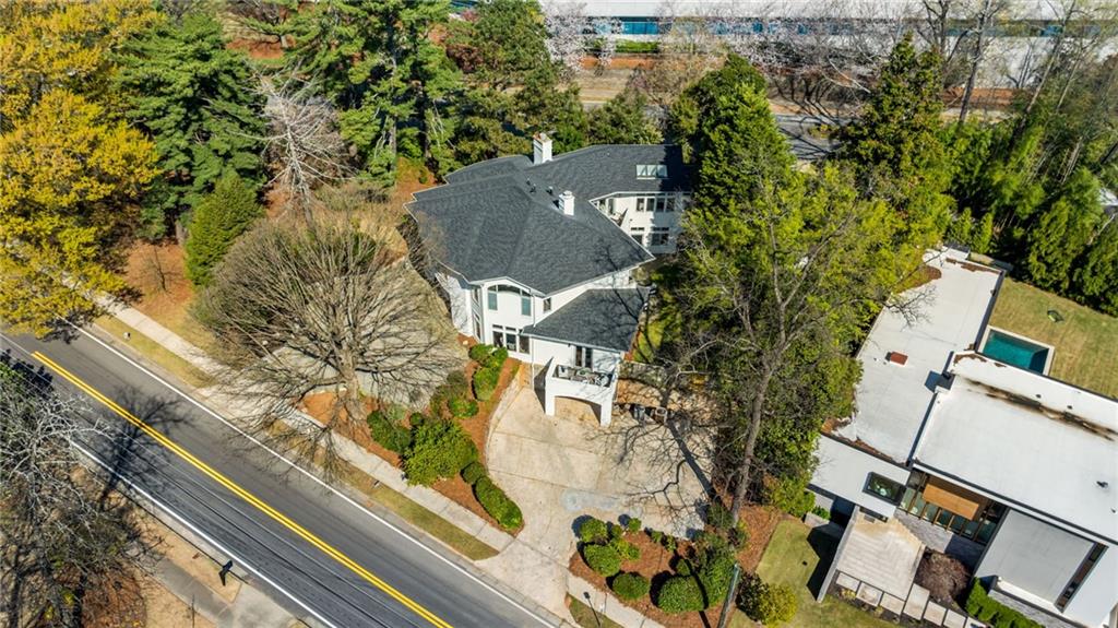 35 Robin Hood Road NE