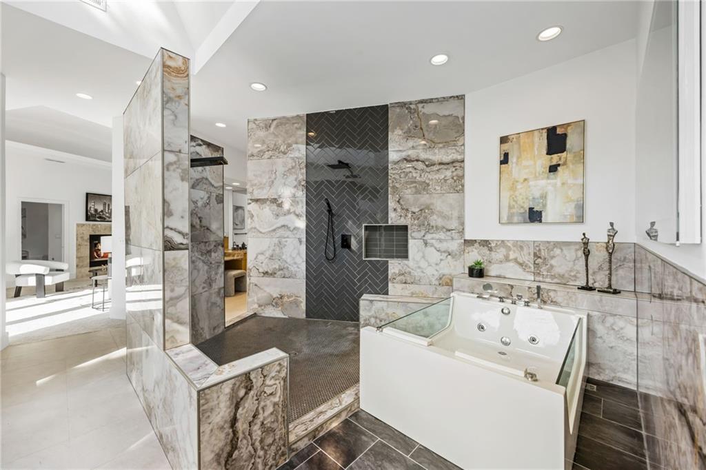 35 Robin Hood Road NE