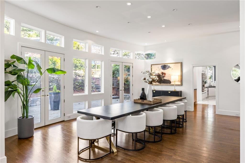 35 Robin Hood Road NE