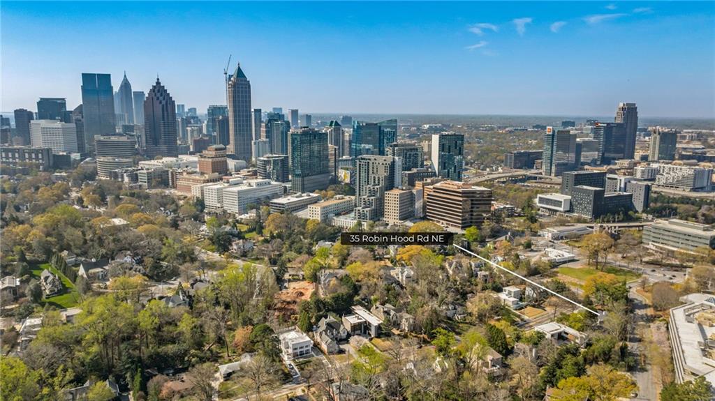 35 Robin Hood Road NE