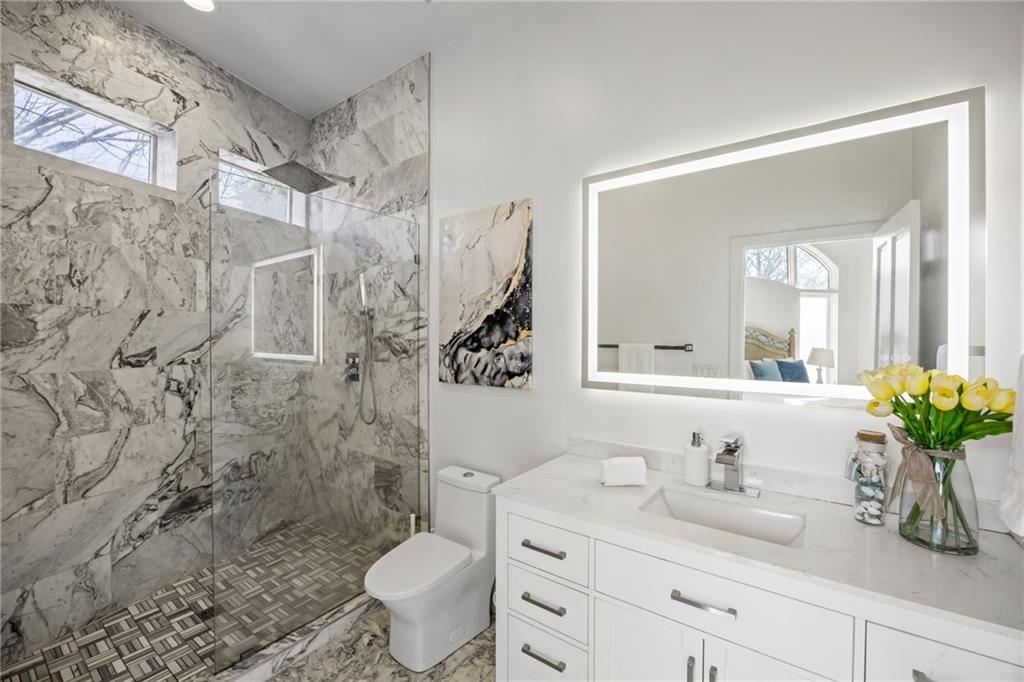 35 Robin Hood Road NE